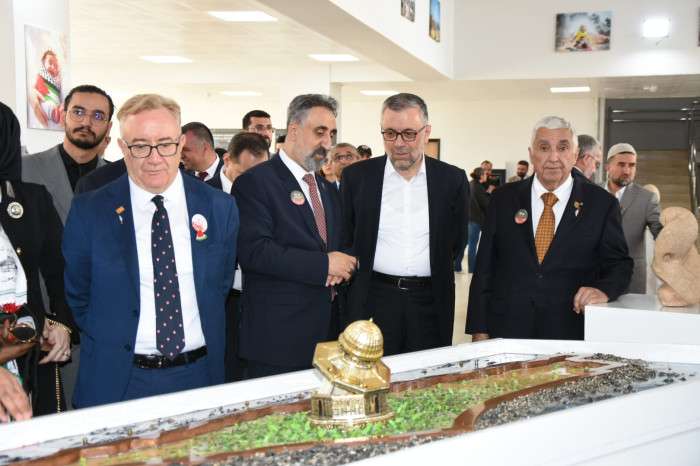 Mardin Artuklu Üniversitesi Kampüs alanında bulunan Gazze Sokağı’nda Anlamlı Etkinlikler Düzenlendi.