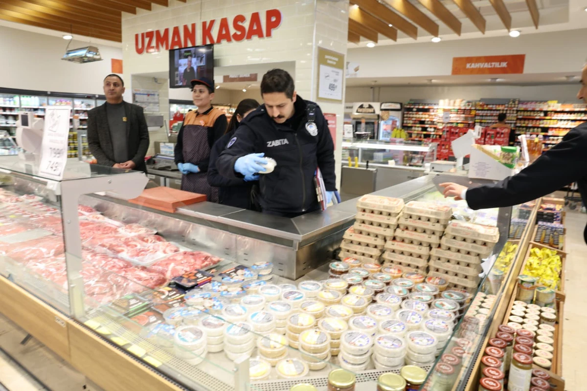 Mardin B&uuml;y&uuml;kşehir Belediyesi Zabıtasından Ramazan &Ouml;ncesi Sıkı Denetim