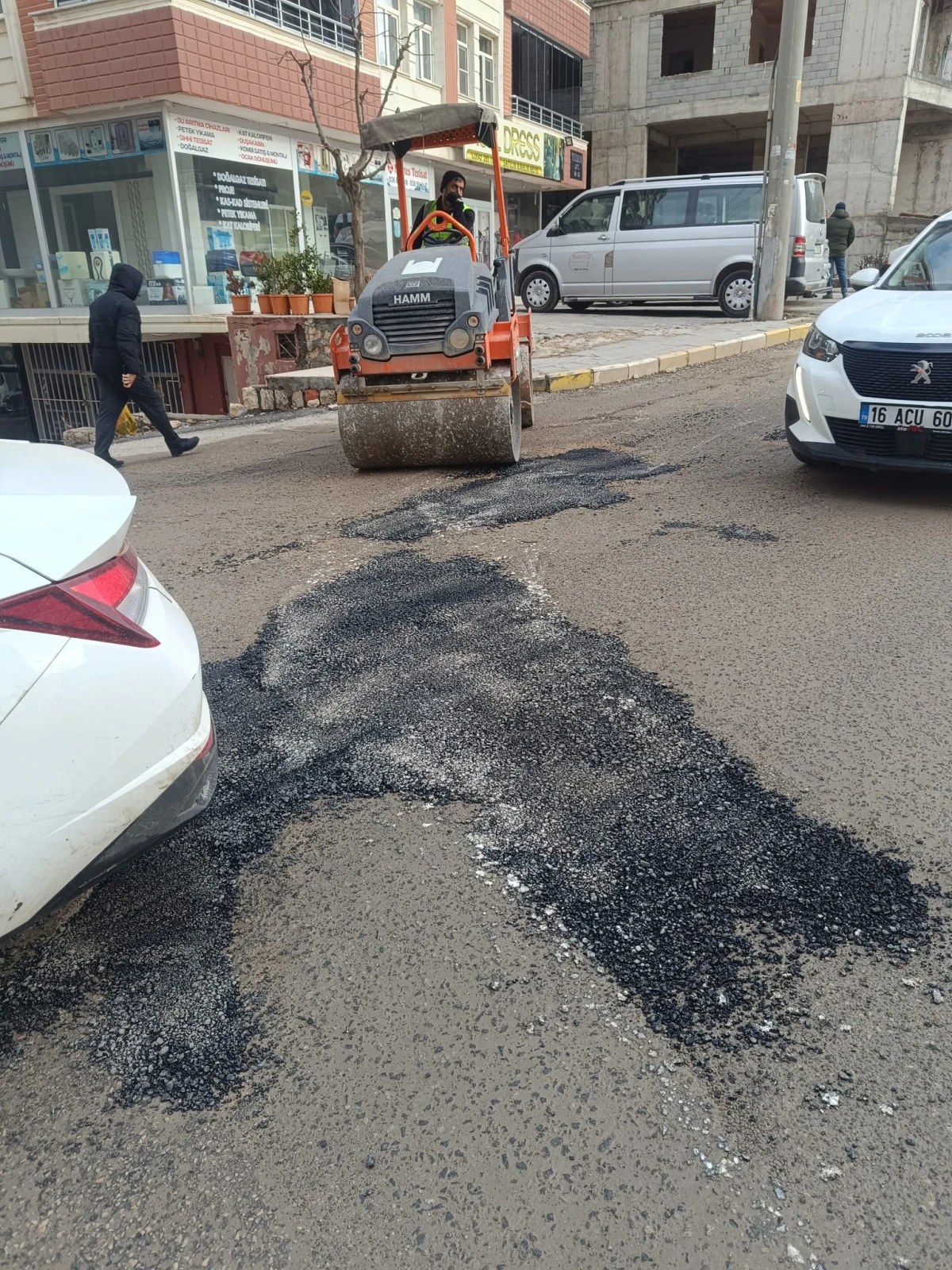 Mardin B&uuml;y&uuml;kşehir Belediyesi&rsquo;nden Asfalt Seferberliği