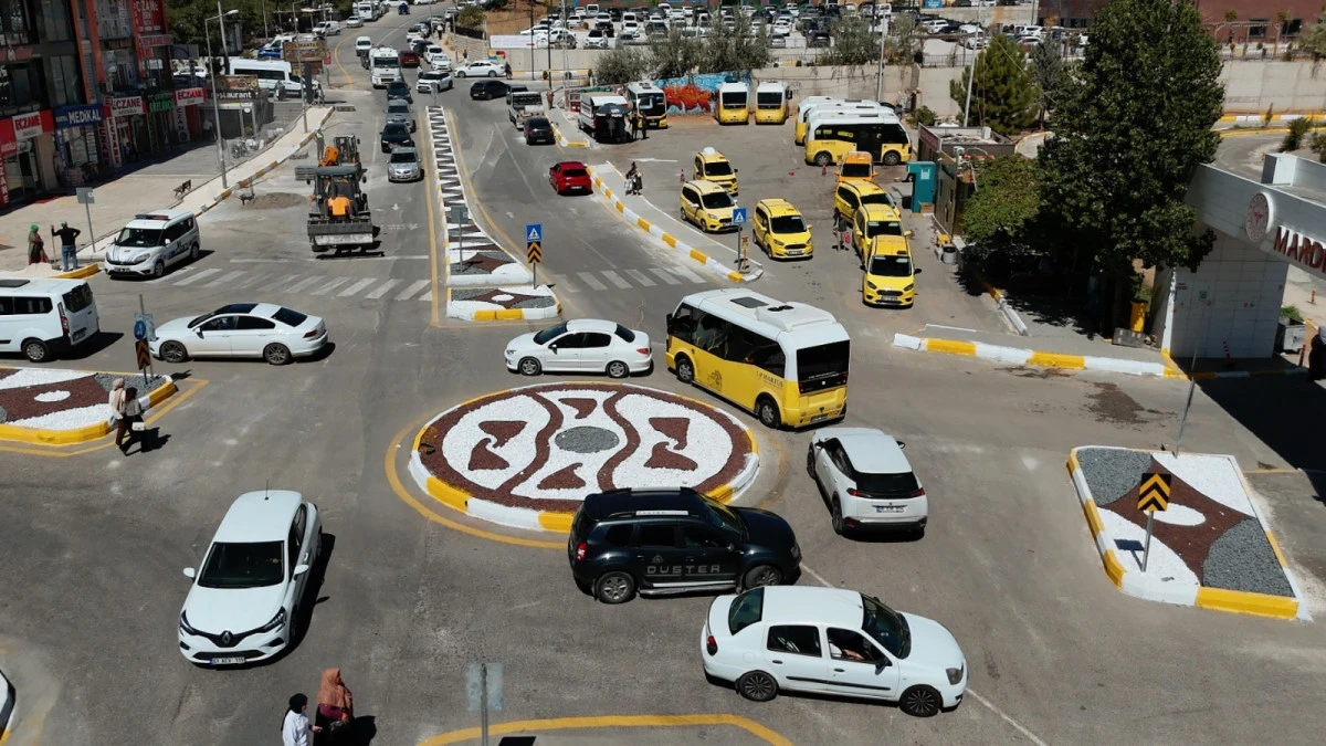 Mardin Eğitim ve Araştırma Hastanesi kavşağında düzenleme çalışmaları tamamlandı