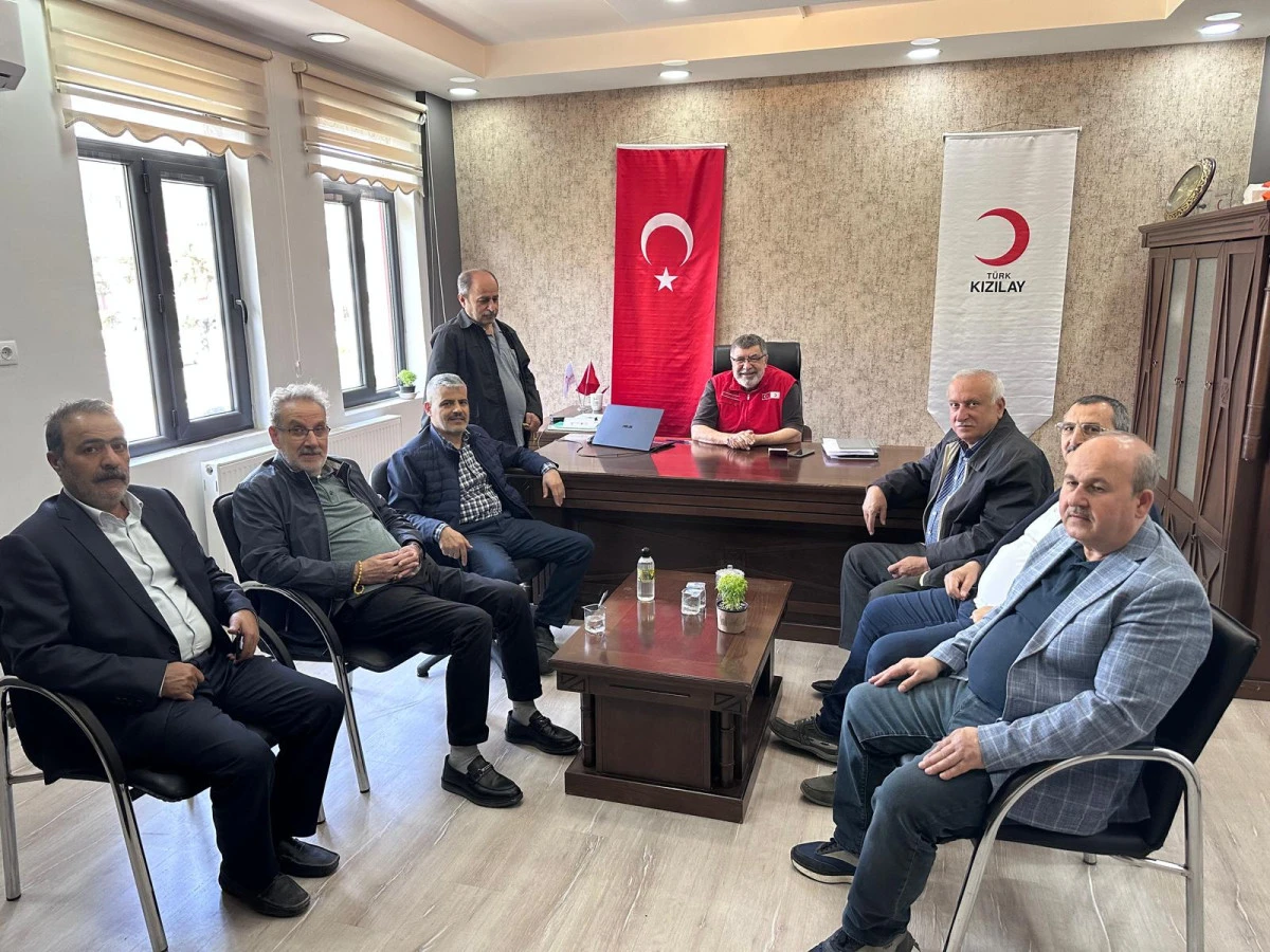 Mardin Ensar Vakfı yönetiminden Kızılay Başkanına hayırlı olsun ziyareti