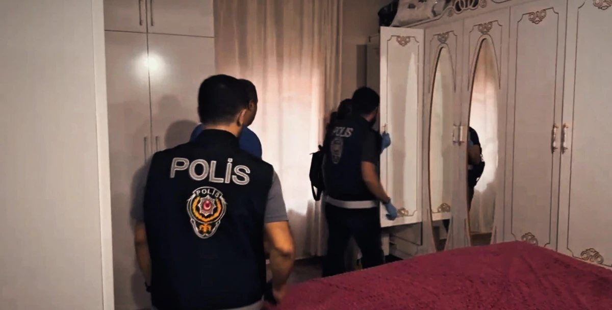 Mardin merkezli 5 ilde ehliyet &ccedil;etesine operasyon