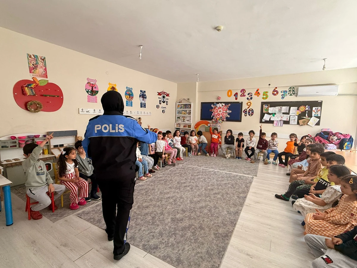 Mardin Polisi Miniklerle Buluştu