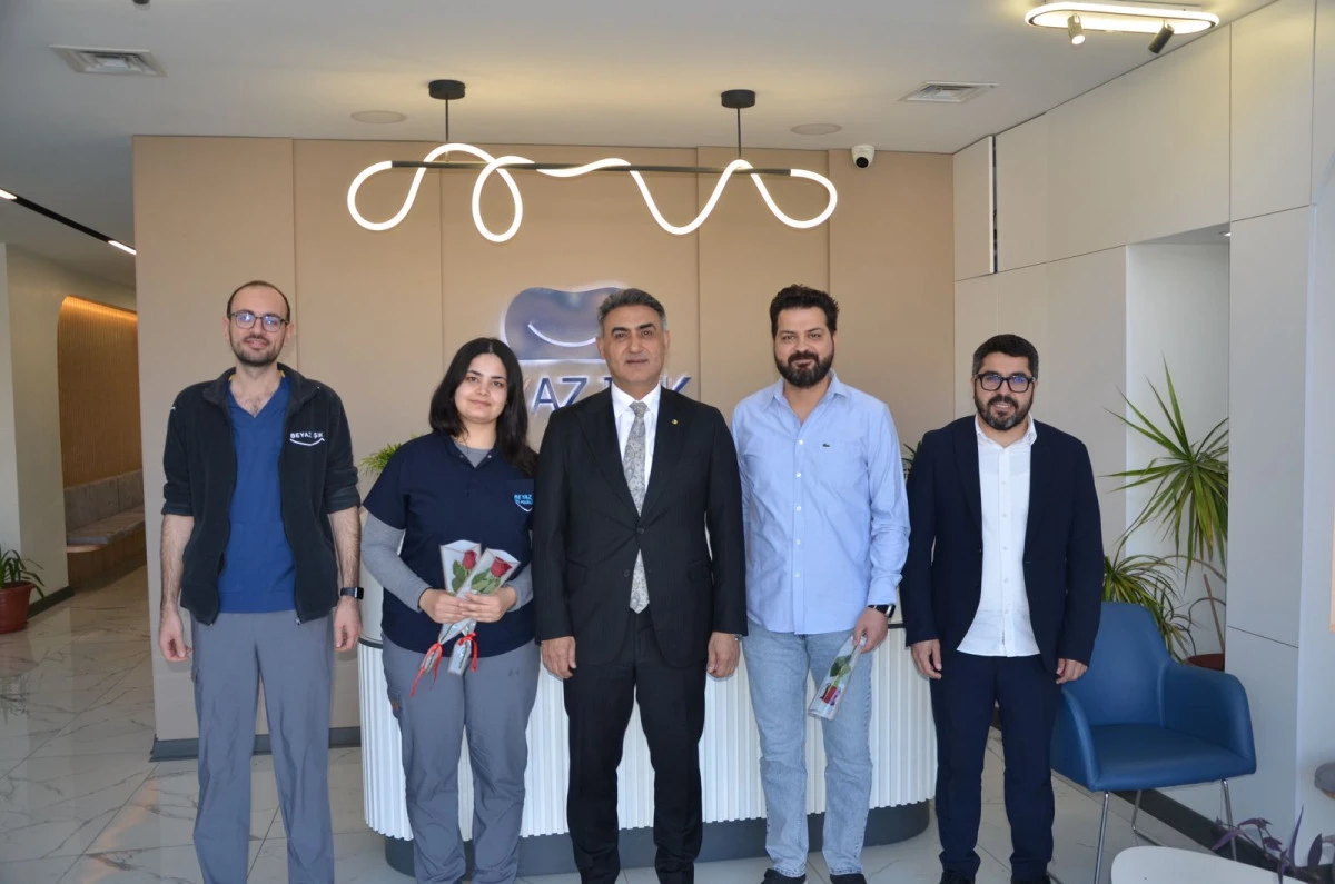 Mardin TSO, Dünya Diş Hekimleri Günü’nde doktorlara gül dağıttı