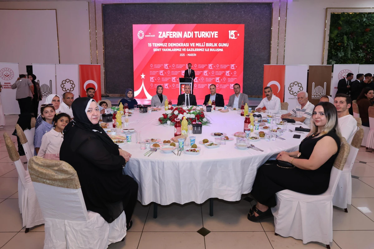 Mardin Valiliği ev sahipliğinde Şehit ve Gazi Aileleri Onuruna Yemek Programı Düzenlendi