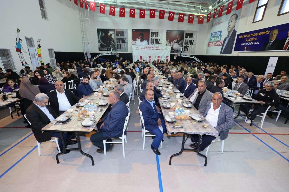 Mardin Valiliği ve Büyükşehir Belediyesince Yeşilli'de iftar programı düzenlendi