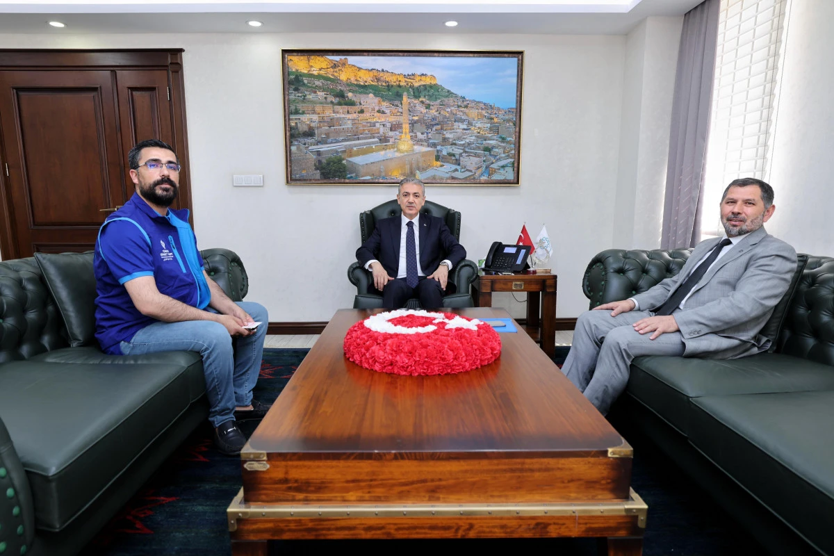 Mardin Valisi Kurban Vekâletini, Gazze’ye ulaştırılmak üzere TDV ‘ye verdi
