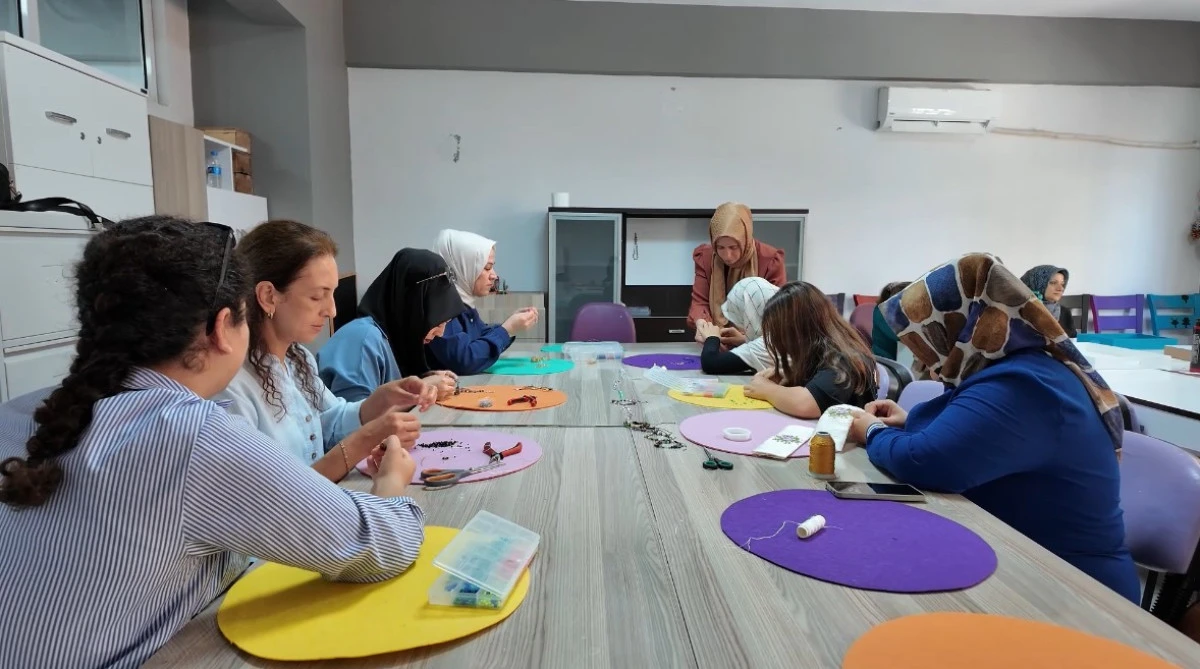 Mardin'de 10 merkezde 42 bin kadına destek çalışmaları sürüyor