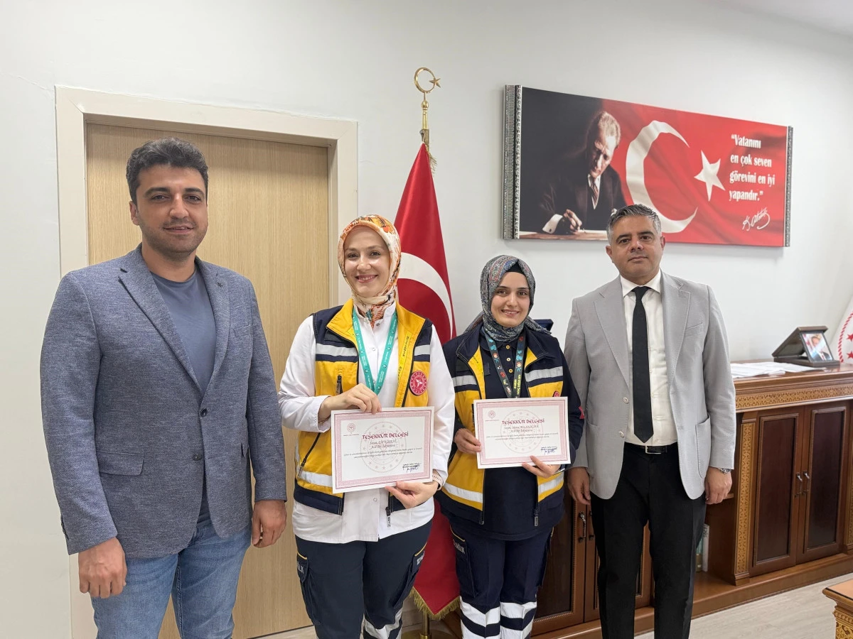 Mardin'de 112'nin telefonla yönlendirmesiyle bir baba doğumu gerçekleştirdi