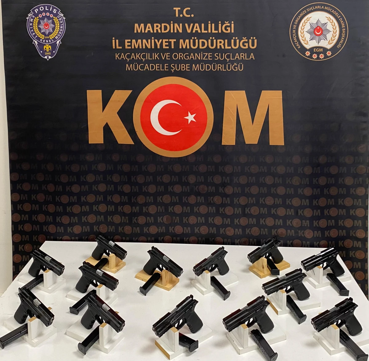 Mardin'de 13 ruhsatsız tabanca ele ge&ccedil;irildi
