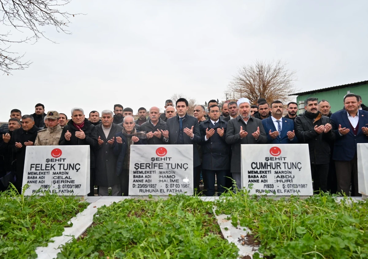 Mardin&rsquo;de 39 yıl &ouml;nce ter&ouml;r &ouml;rg&uuml;t&uuml;n&uuml;n şehit ettiği 8 kişi dualarla anıldı