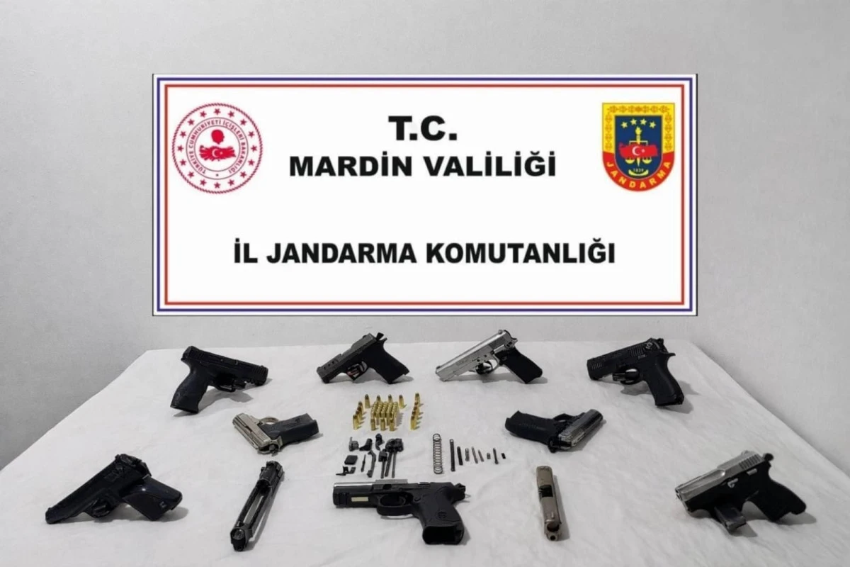Mardin&rsquo;de 8 ruhsatsız silah ele ge&ccedil;irildi