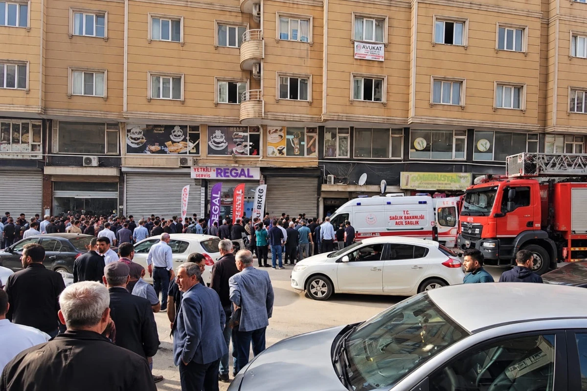 Mardin'de asans&ouml;r kabini &ccedil;&ouml;kt&uuml;: 2 yaralı