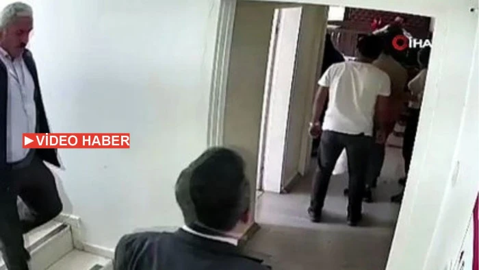 Mardin'de başhekime darp iddiasının g&uuml;venlik kamerası kaydı ortaya &ccedil;ıktı