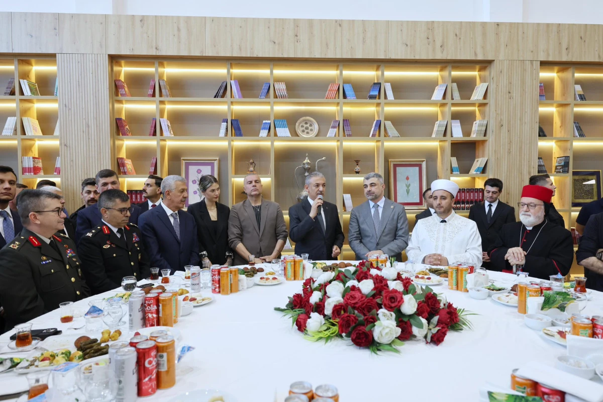 MARDİN&rsquo;DE BAYRAMLAŞMA PROGRAMI: BİRLİK VE BERABERLİK MESAJLARI VERİLDİ