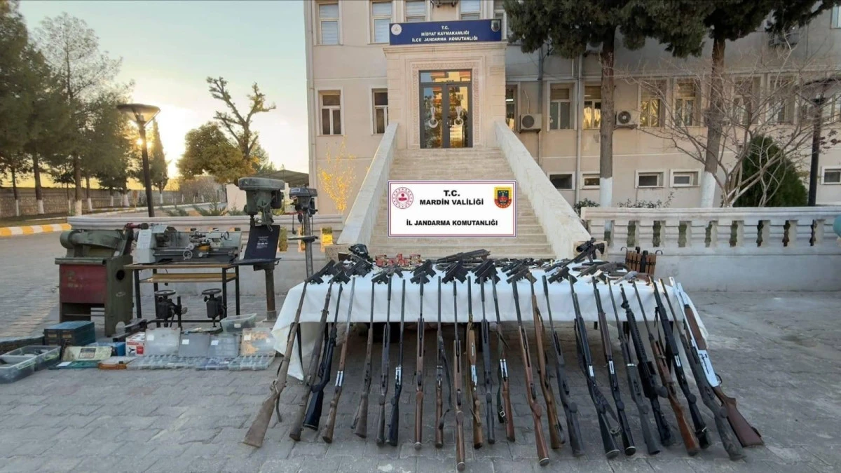 Mardin'de Bir Evden Cephanelik Çıktı