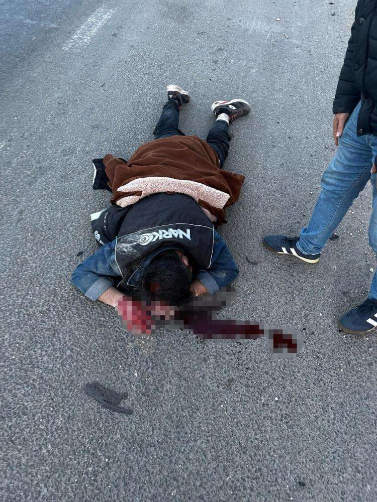 Mardin'de ‘dur' ihtarına uymayan sürücünün polise çarpıp kaçtığı anlar kamerada
