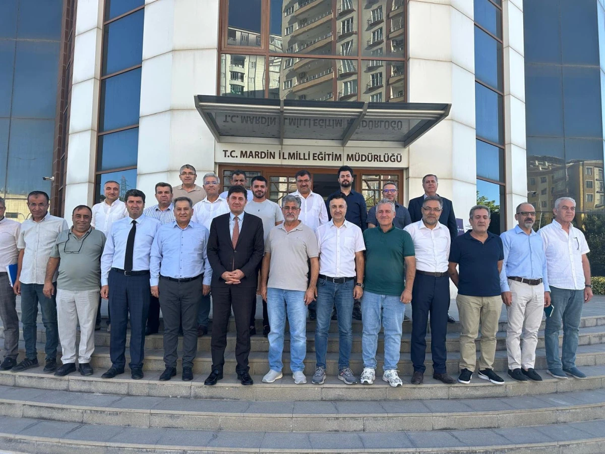 Mardin&rsquo;de Eğitim Zirvesi: T&uuml;rkiye Y&uuml;zyılı Maarif Modeli ve Akademik Başarı Masaya Yatırıldı