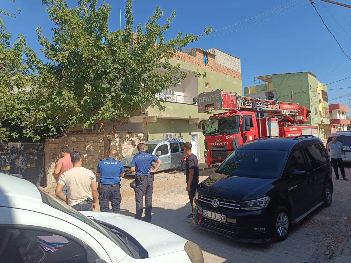 Mardin'de eşi ve iki çocuğunu rehin alan şahıs ikna edildi