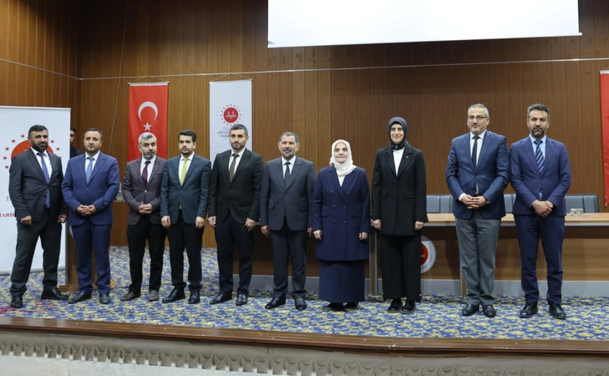 Mardin'de "Filistin'de Anne Olmak" adlı konferans d&uuml;zenledi