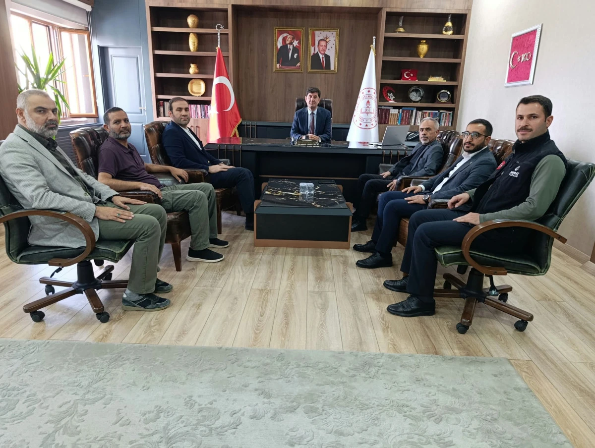 ​Mardin'de Gen&ccedil;liğin ve Eğitimin Kalbinde Kud&uuml;s Bilinci: Liseler Arası Resim Yarışması İstişaresi