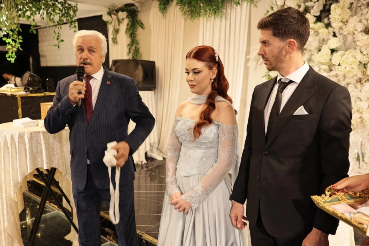 Mardin&rsquo;de G&ouml;rkemli Nişan : Ceyhan ve &Ouml;zt&uuml;rk Aileleri&rsquo;nin mutlu g&uuml;n&uuml;