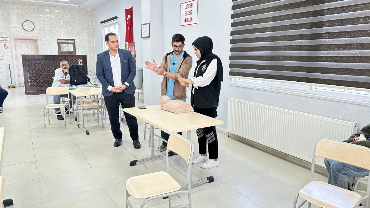 Mardin'de hayat kurtaran "Heimlich" manevrası anlatıldı