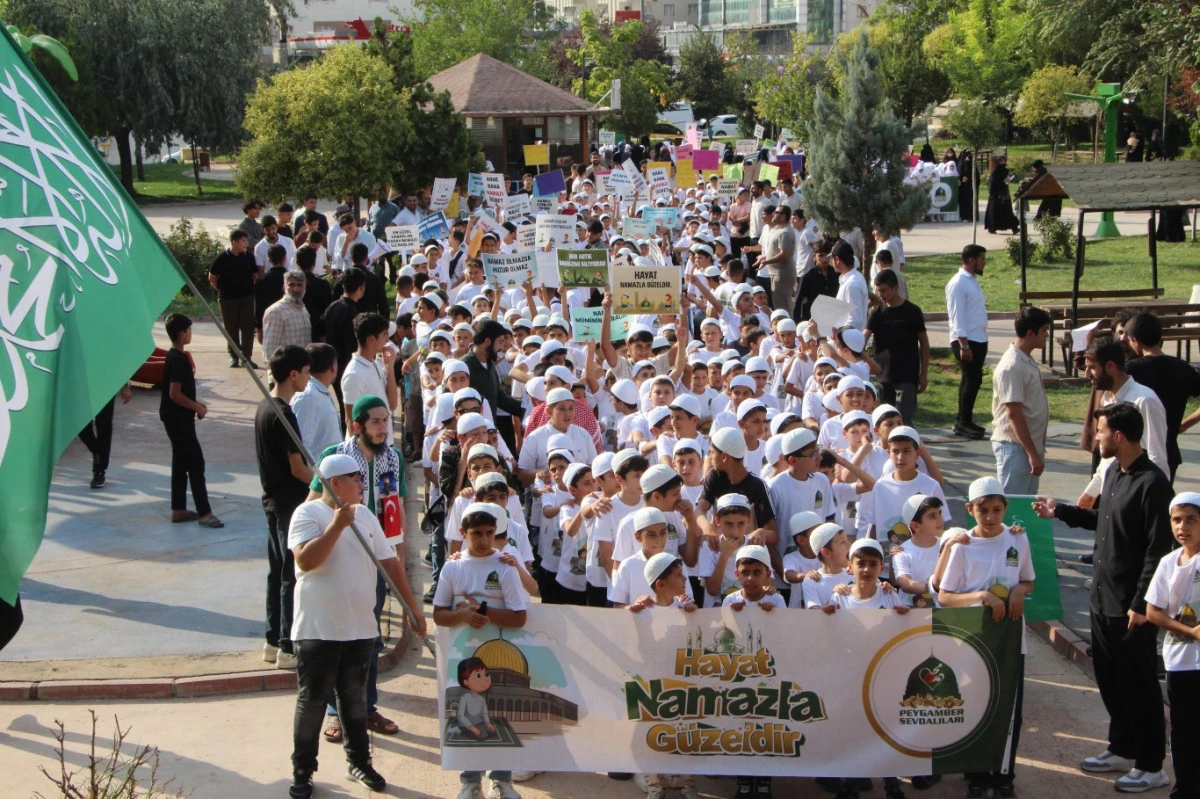 Mardin'de "Hayat Namazla G&uuml;zeldir" Etkinliğine Yoğun İlgili 