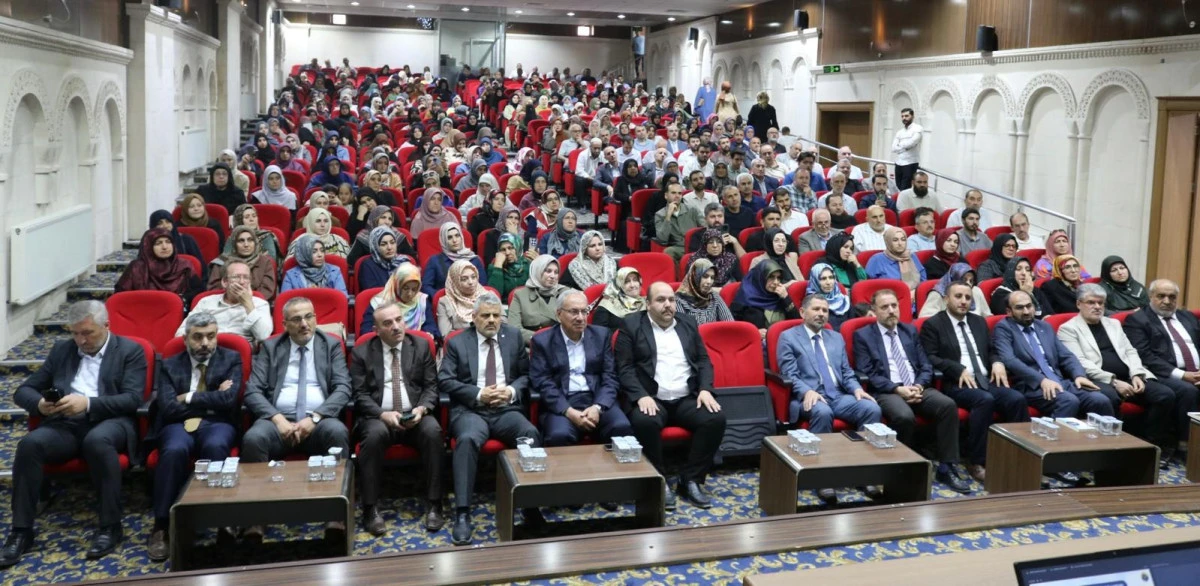 Mardin'de 'Her Daim Huzurdayız' Konferansına Yoğun İlgi 