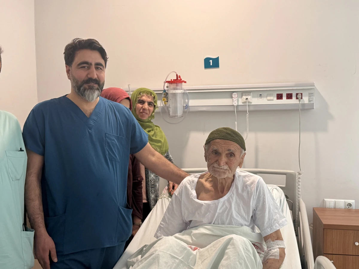 Mardin'de HOLEP y&ouml;ntemiyle 3 b&uuml;y&uuml;k prostat ameliyatı başarıyla ger&ccedil;ekleştirildi