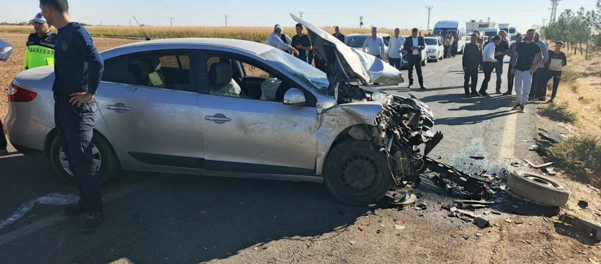 Mardin'de iki otomobil çarpıştı: 6 yaralı