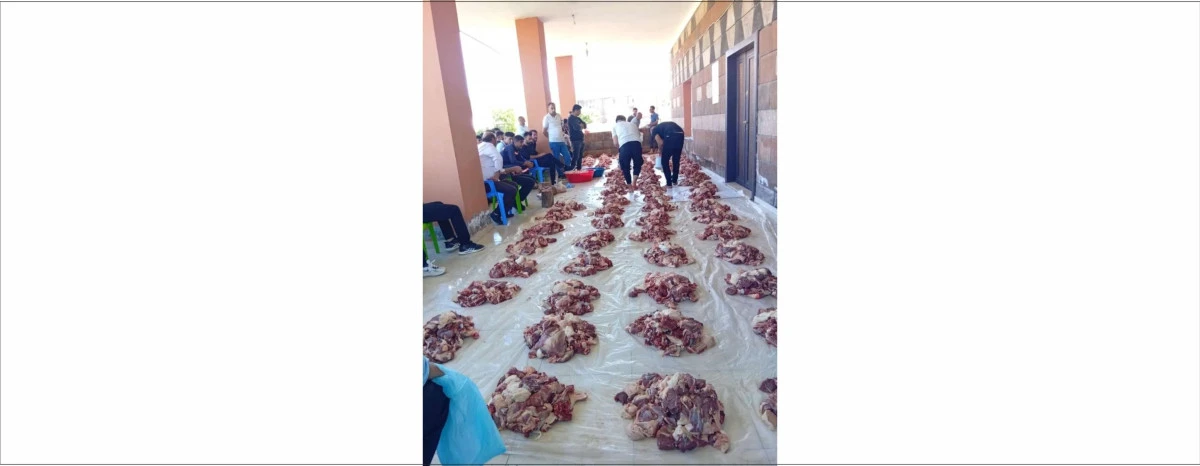 Mardin'de imece usul&uuml; kesilen 1 ton kurban eti, 100 aileye dağıtıldı