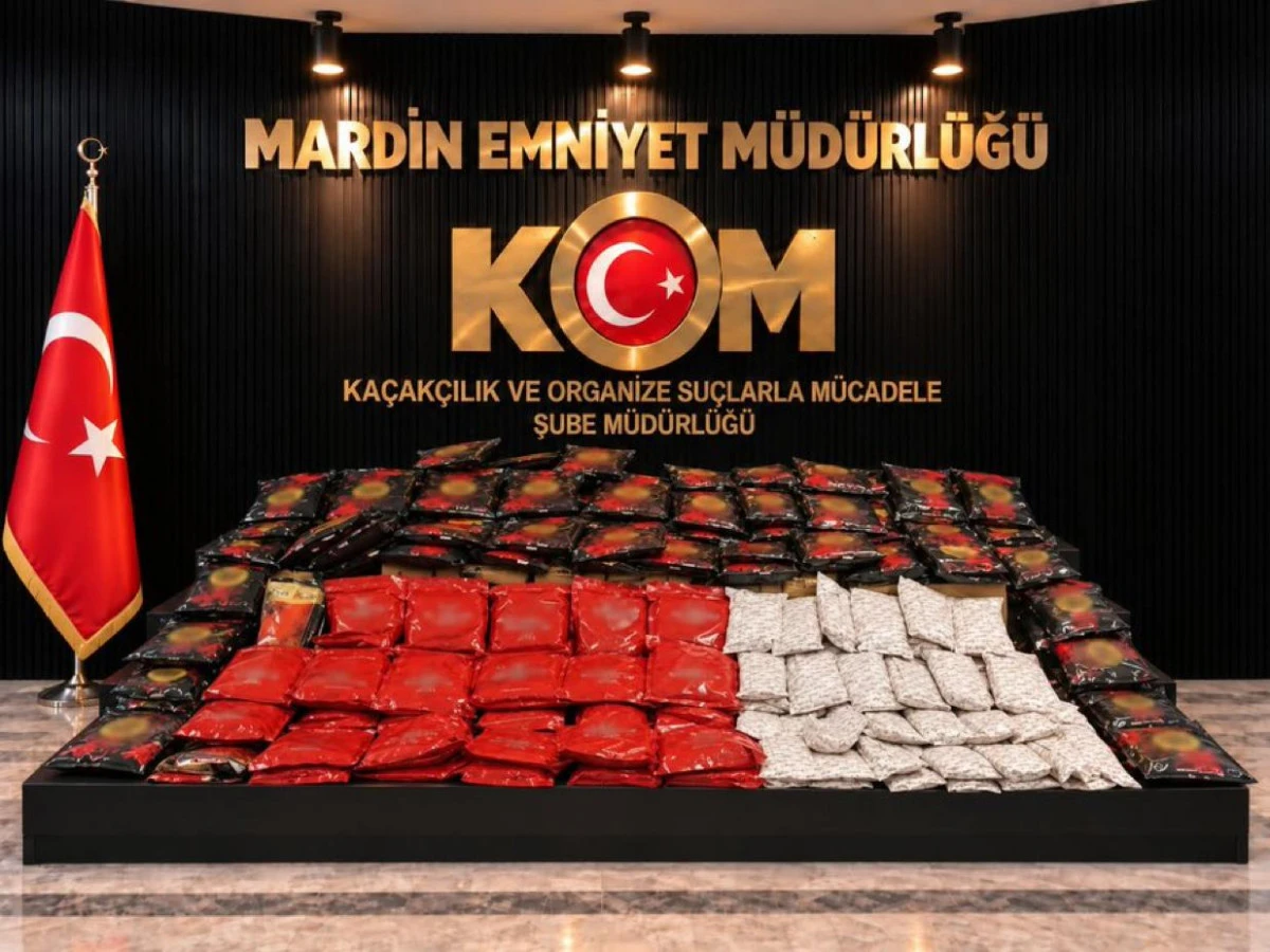Mardin&rsquo;de Ka&ccedil;ak&ccedil;ılık Operasyonu: 250 Kilo Nargile T&uuml;t&uuml;n&uuml; Ele Ge ge&ccedil;irildi