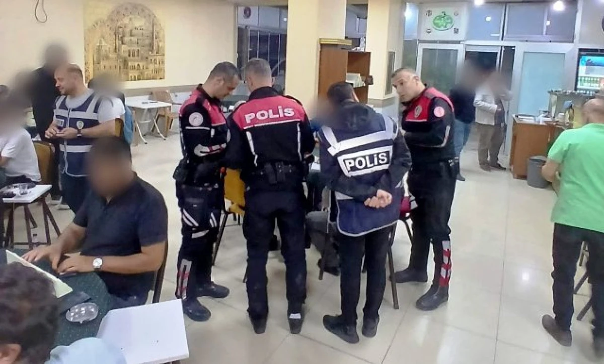 Mardin'de Kıraathanelere Asayiş Uygulaması