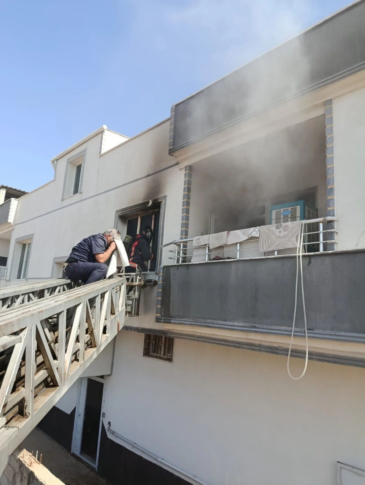 Mardin’de müstakil evde çıkan yangın söndürüldü
