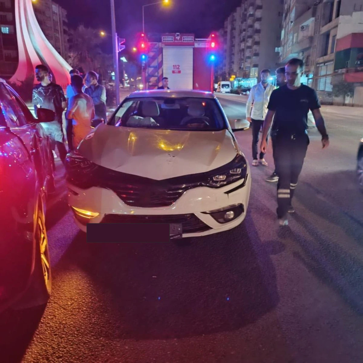 Mardin'de otomobillerin &ccedil;arpıştığı kazada maddi hasar meydana geldi