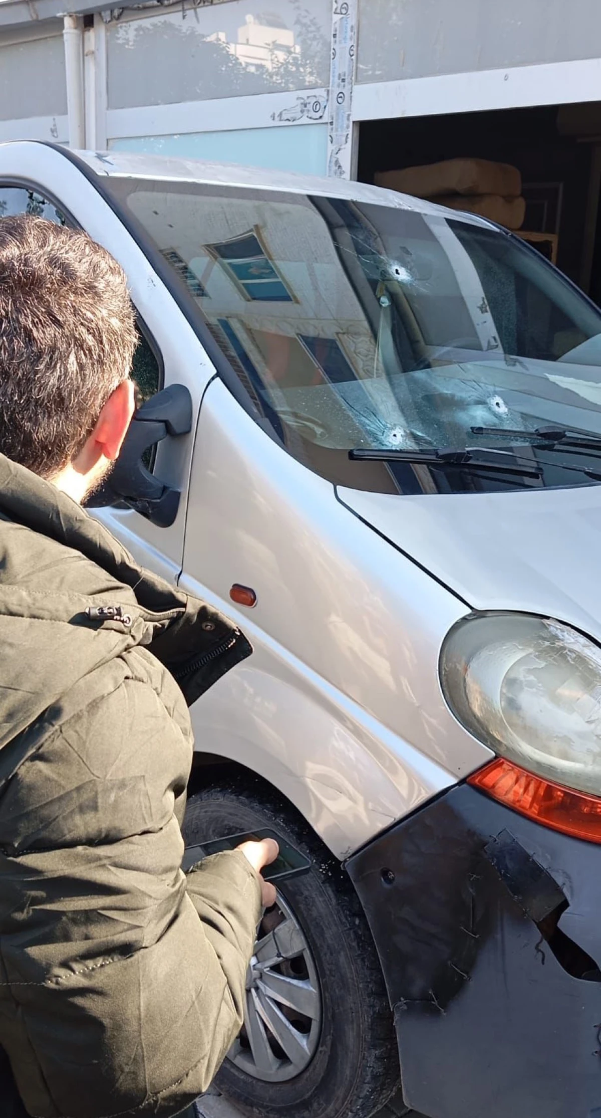 Mardin'de park halindeki araca silahlı saldırı