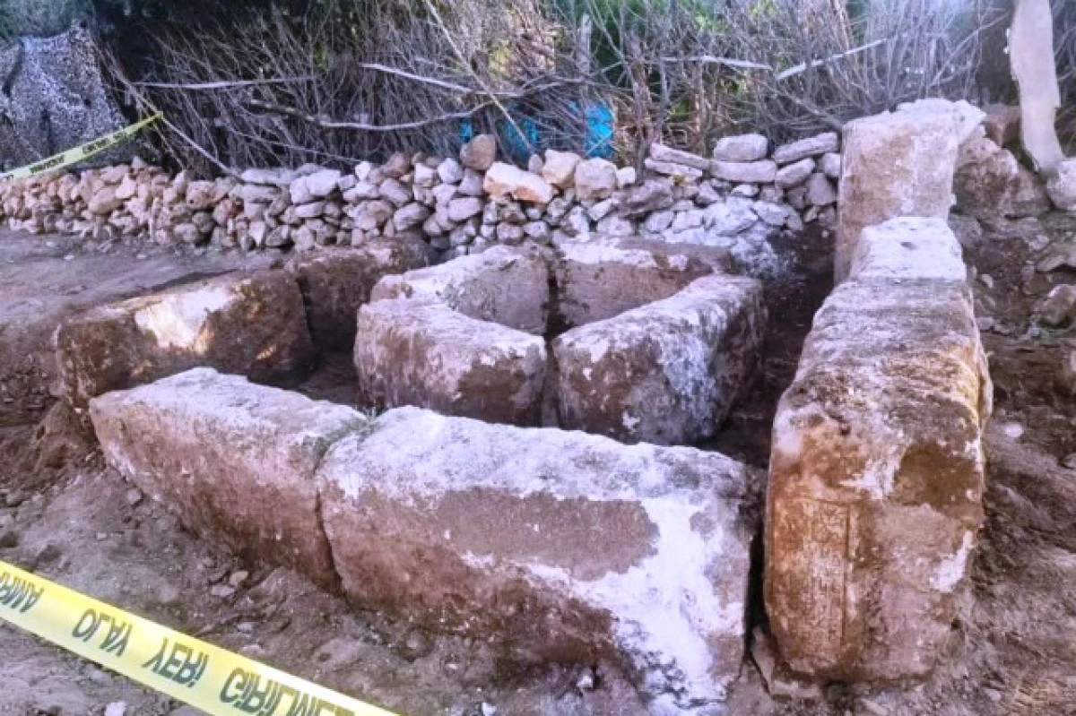 Mardin&rsquo;de peyzaj &ccedil;alışmasında tarihi kitabeler bulundu