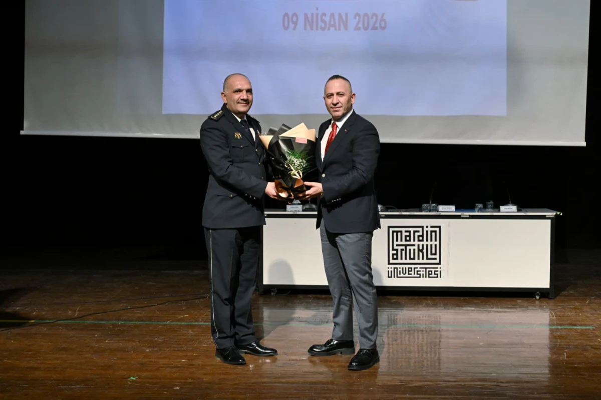 Mardin'de &ldquo;Siber Su&ccedil;lar ve Bağımlılık&rdquo; Toplanıtsı Ger&ccedil;ekleşti