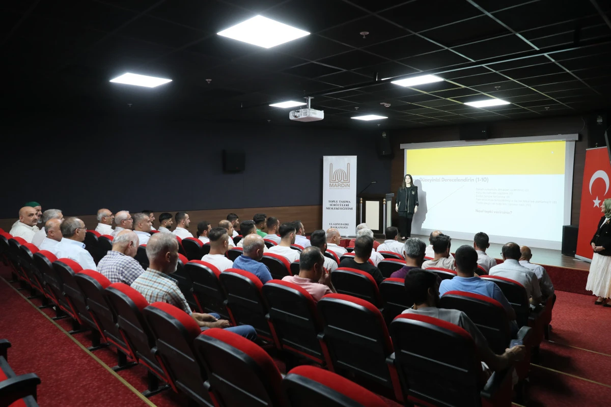 Mardin’de Toplu Taşıma Sürücülerine Mesleki Eğitim Semineri