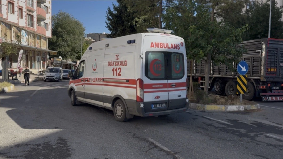 Mardin'de trafik kilitlendi, 'fermuar sistemi' uygulanmayınca ambulans ters yönden ilerledi