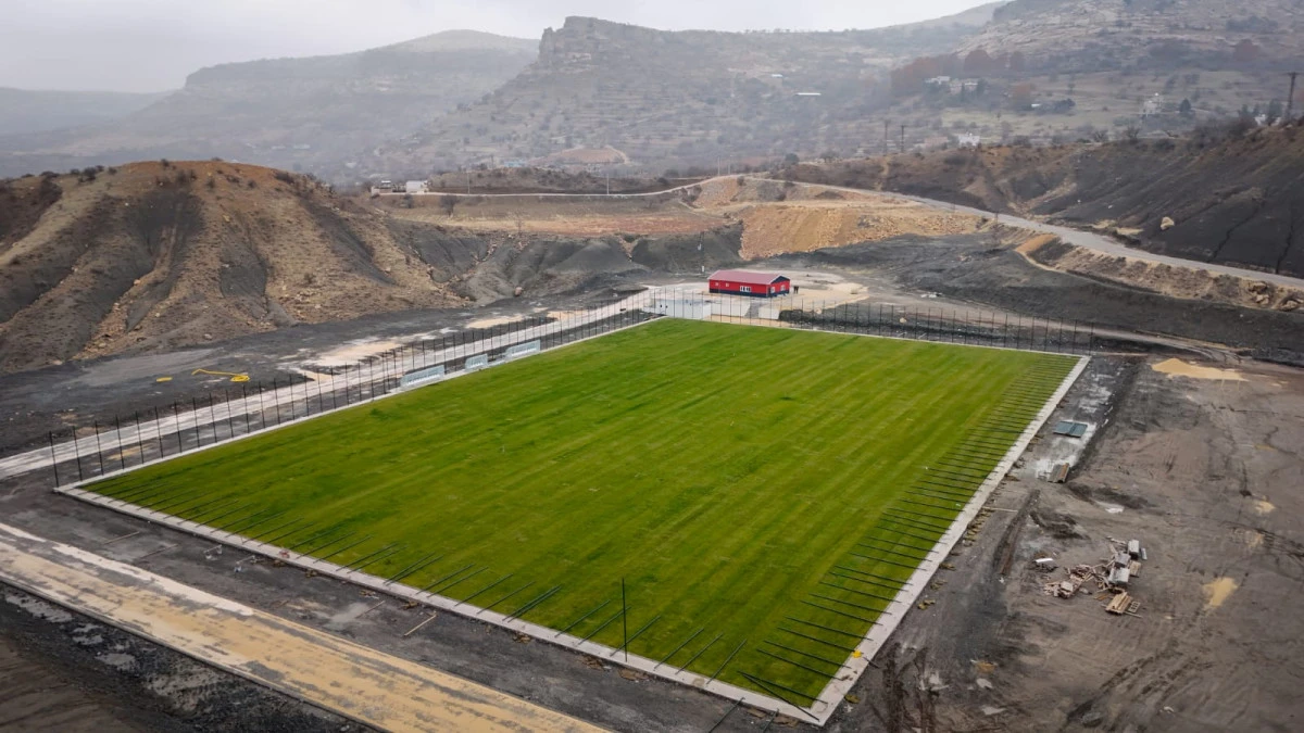 Mardin’de UEFA Standartlarında Yeni Yapılan Çim Yüzeyli Futbol Sahasında Sona Gelindi