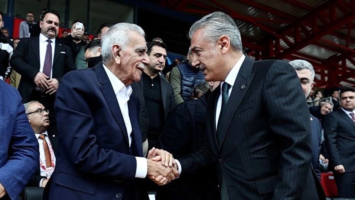 Mardin'de Vali Akkoyun ve Ahmet T&uuml;rk, Play-Off ma&ccedil;ında buluştu