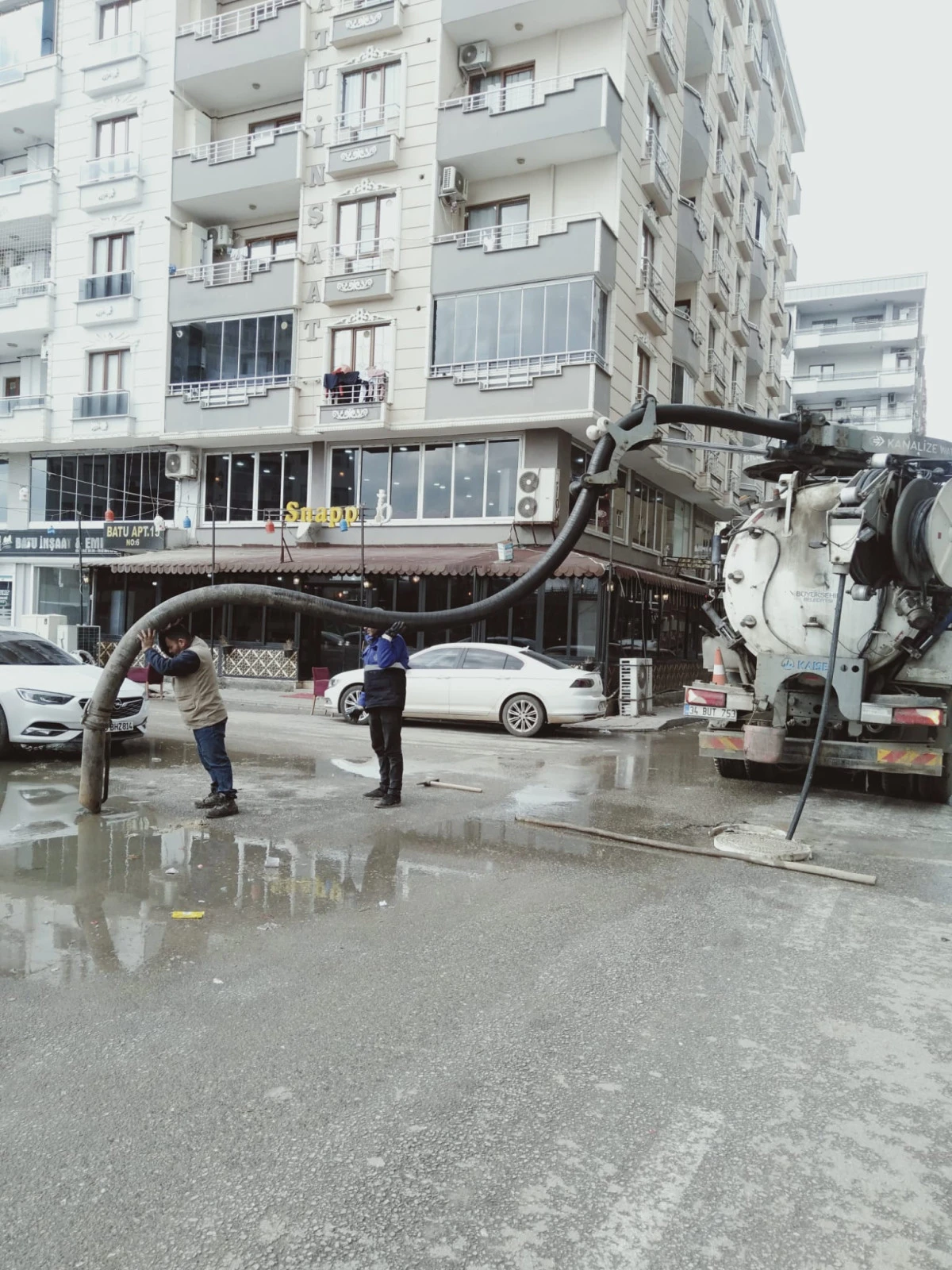 Mardin’de Yağış Mesaisi, Büyükşehir ve MARSU Ekipleri 10 İlçede Seferber Oldu