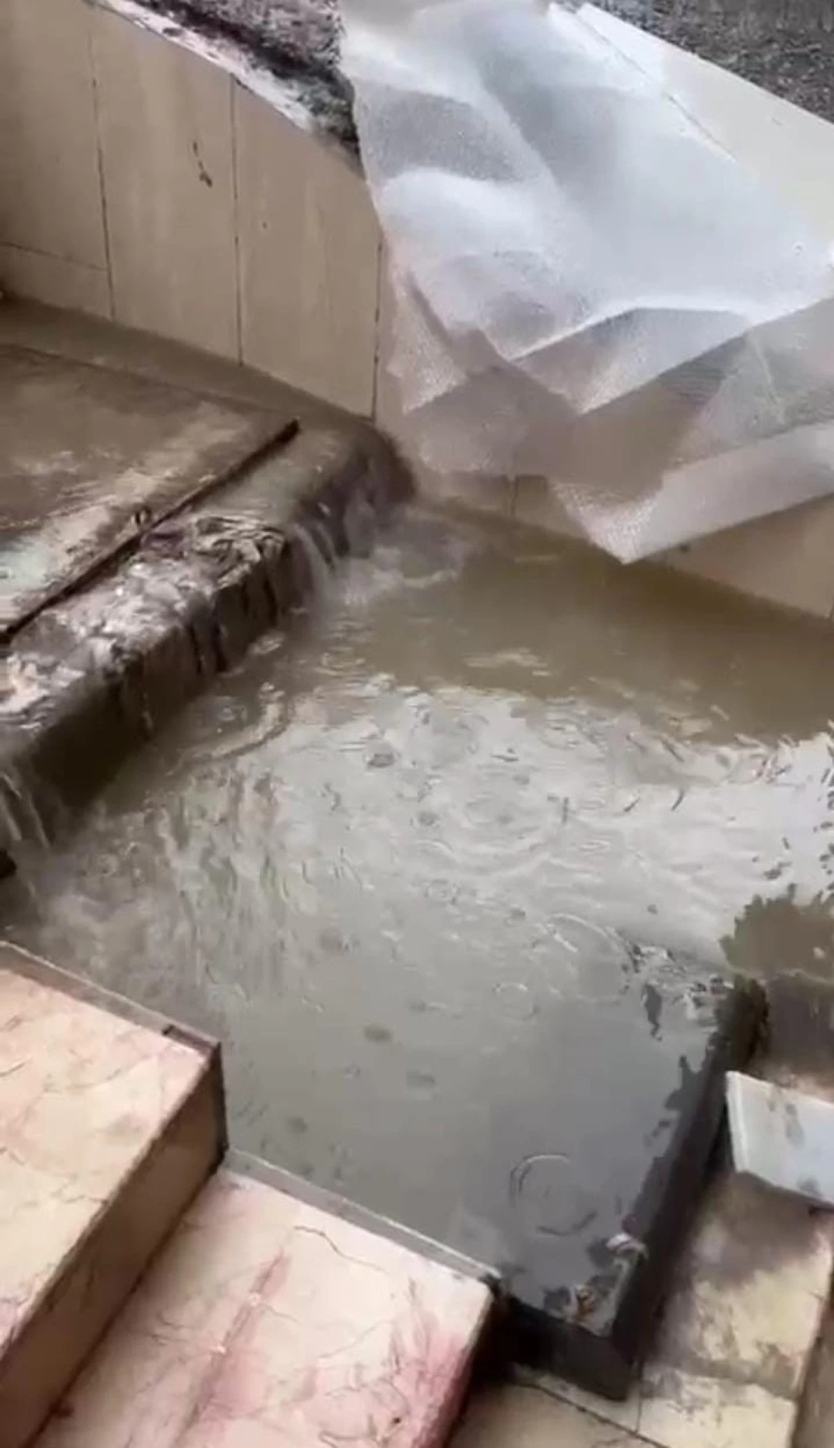 Mardin’de yağmur etkili oldu