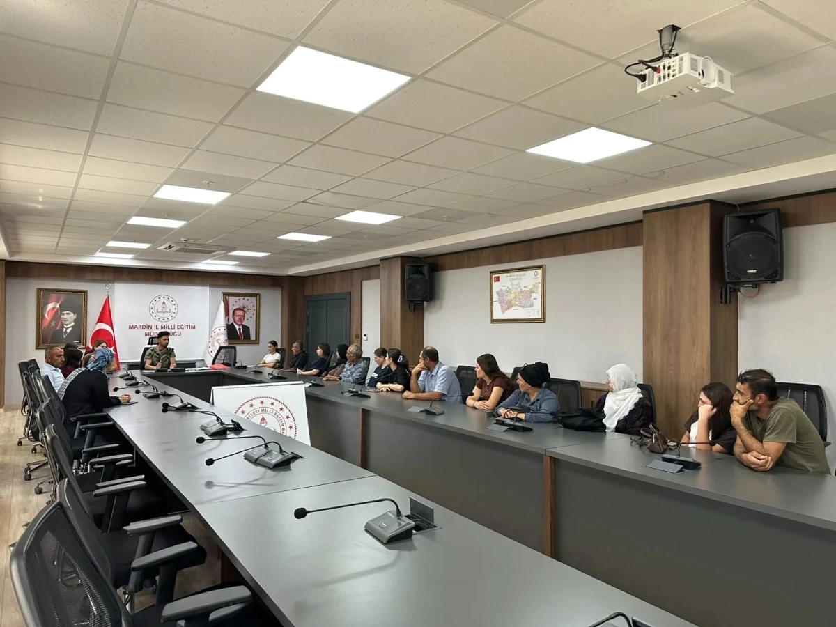 Mardin'den Prag'a Uzanan Erasmus+ Stajı İ&ccedil;in Bilgilendirme Toplantısı Yapıldı