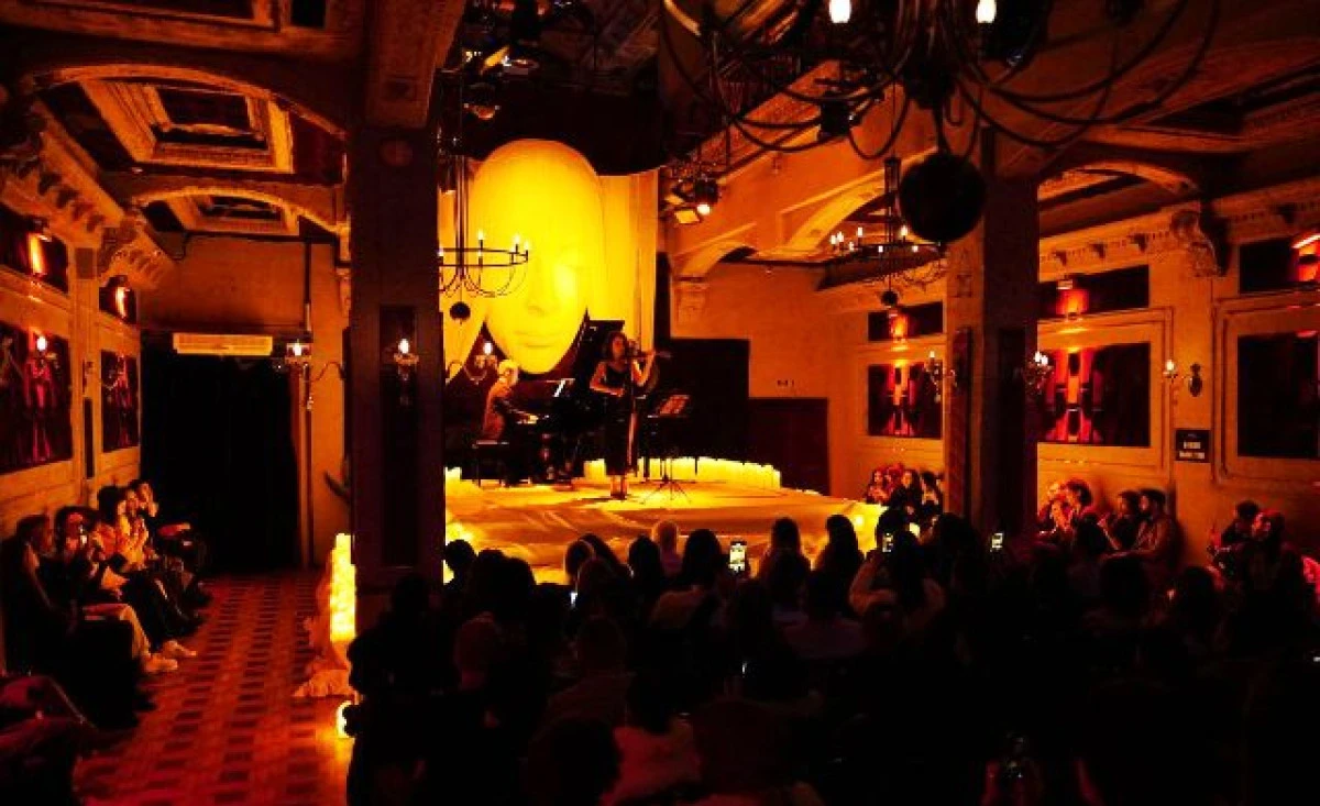 Mardin&rsquo;in Kadim Sokakları Candela Concert Işığıyla Aydınlanıyor