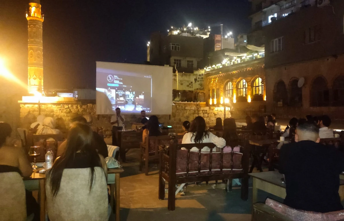 MARDİN&rsquo;İN TARİH&Icirc; TERASLARINDA SİNEMA KEYFİ