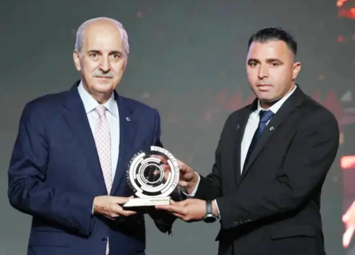 Mardinli Fotoğraf Sanat&ccedil;ısı Mustafa Kılı&ccedil;&rsquo;a Prestijli &Ouml;d&uuml;l