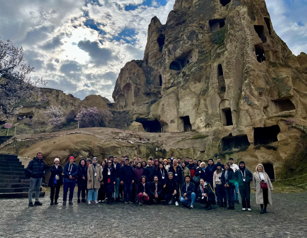 MA&Uuml;, Turist Rehberi ve Rehber Adaylarına Mesleki Donanım Kazandırmaya Devam Ediyor